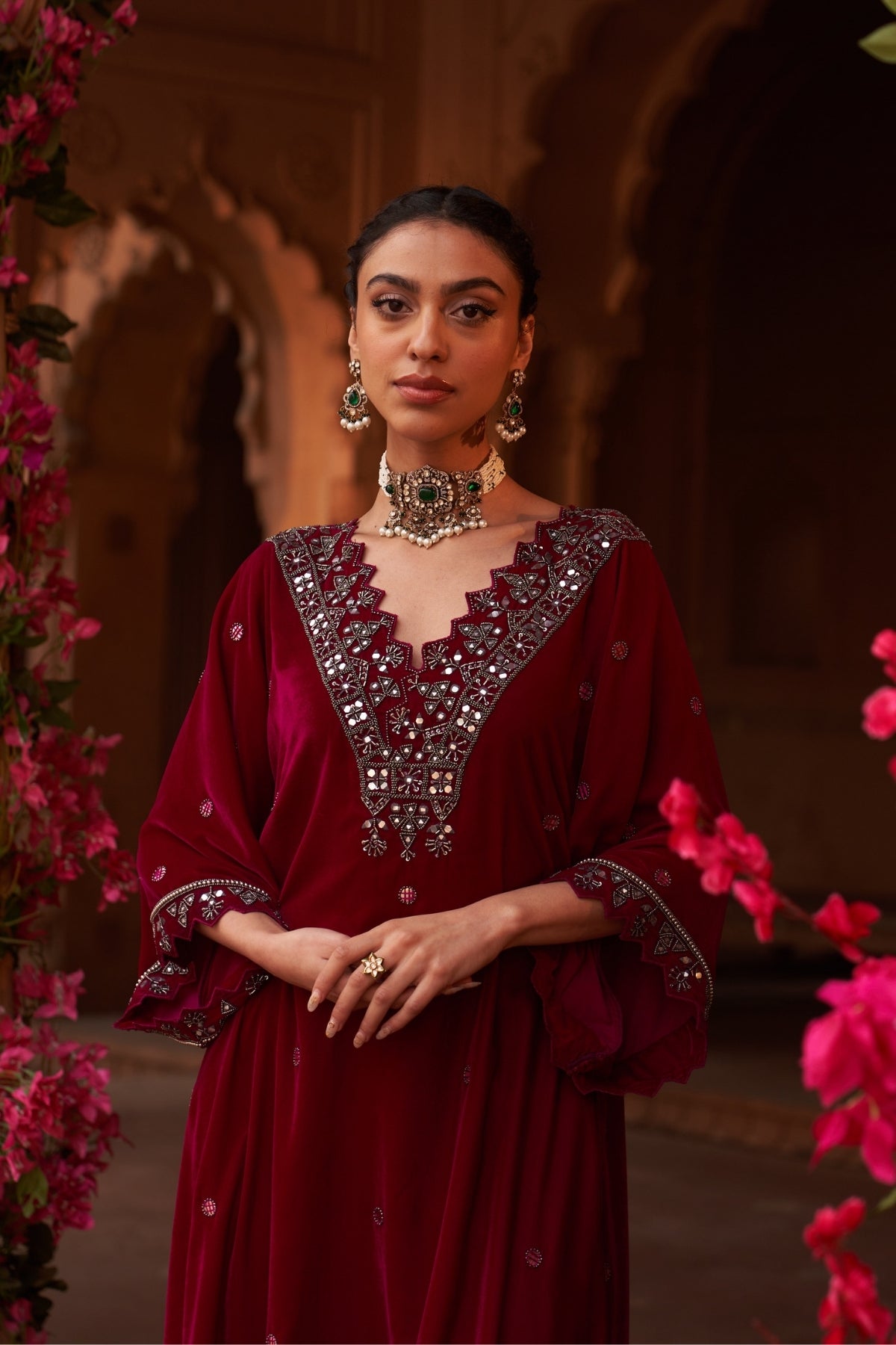 Gehra gulabi makhmali kaftan kurta set