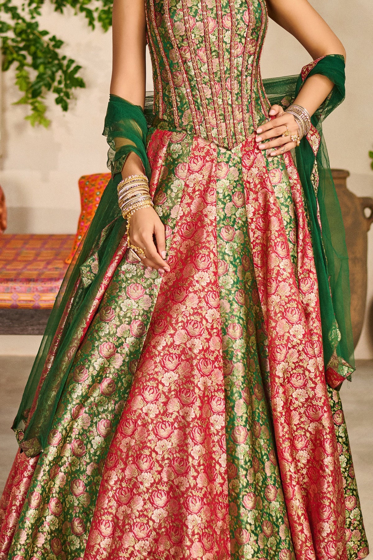 Gulab banarasi odhni