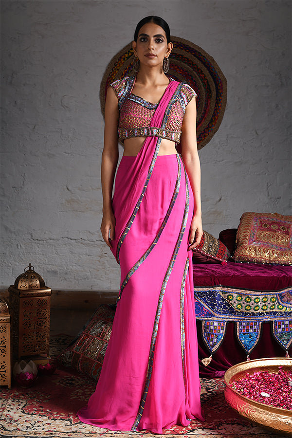 Blouse With Drape Saree