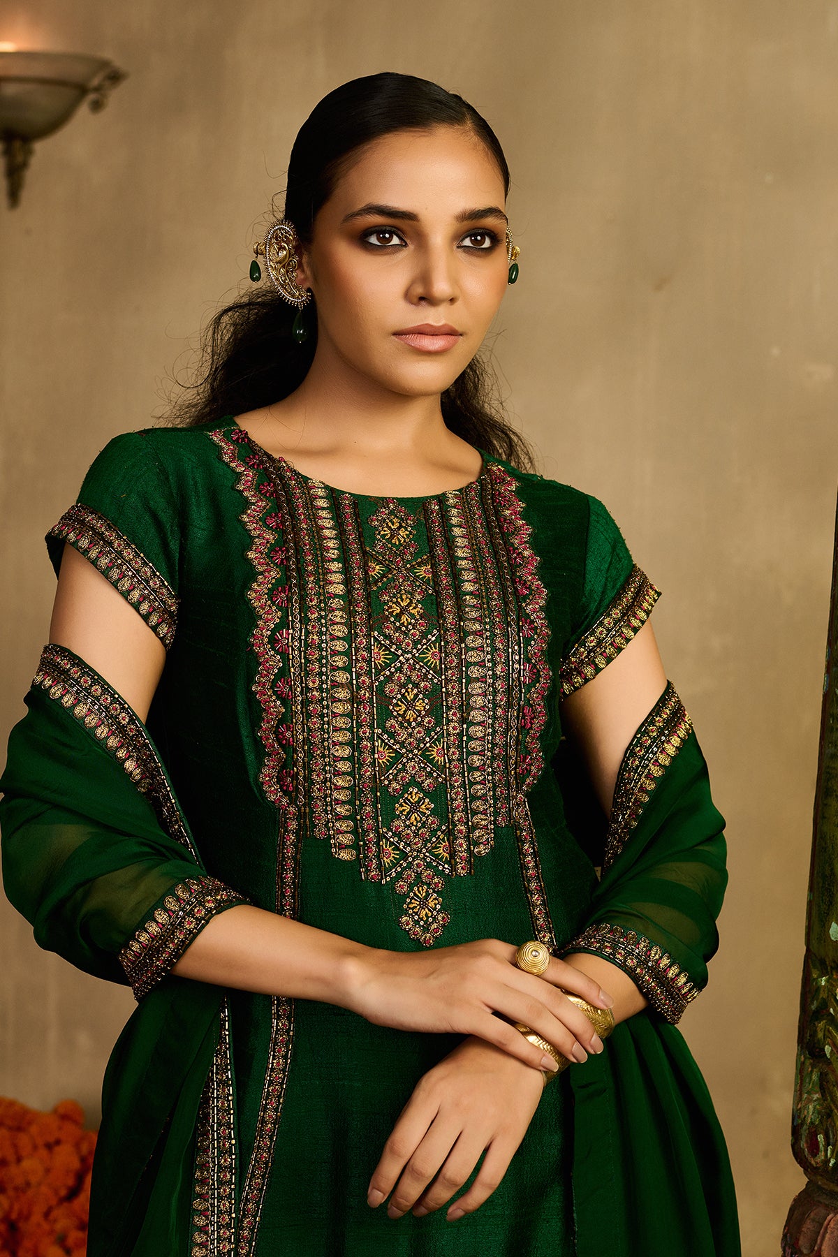 Paan Patola Gharara Set