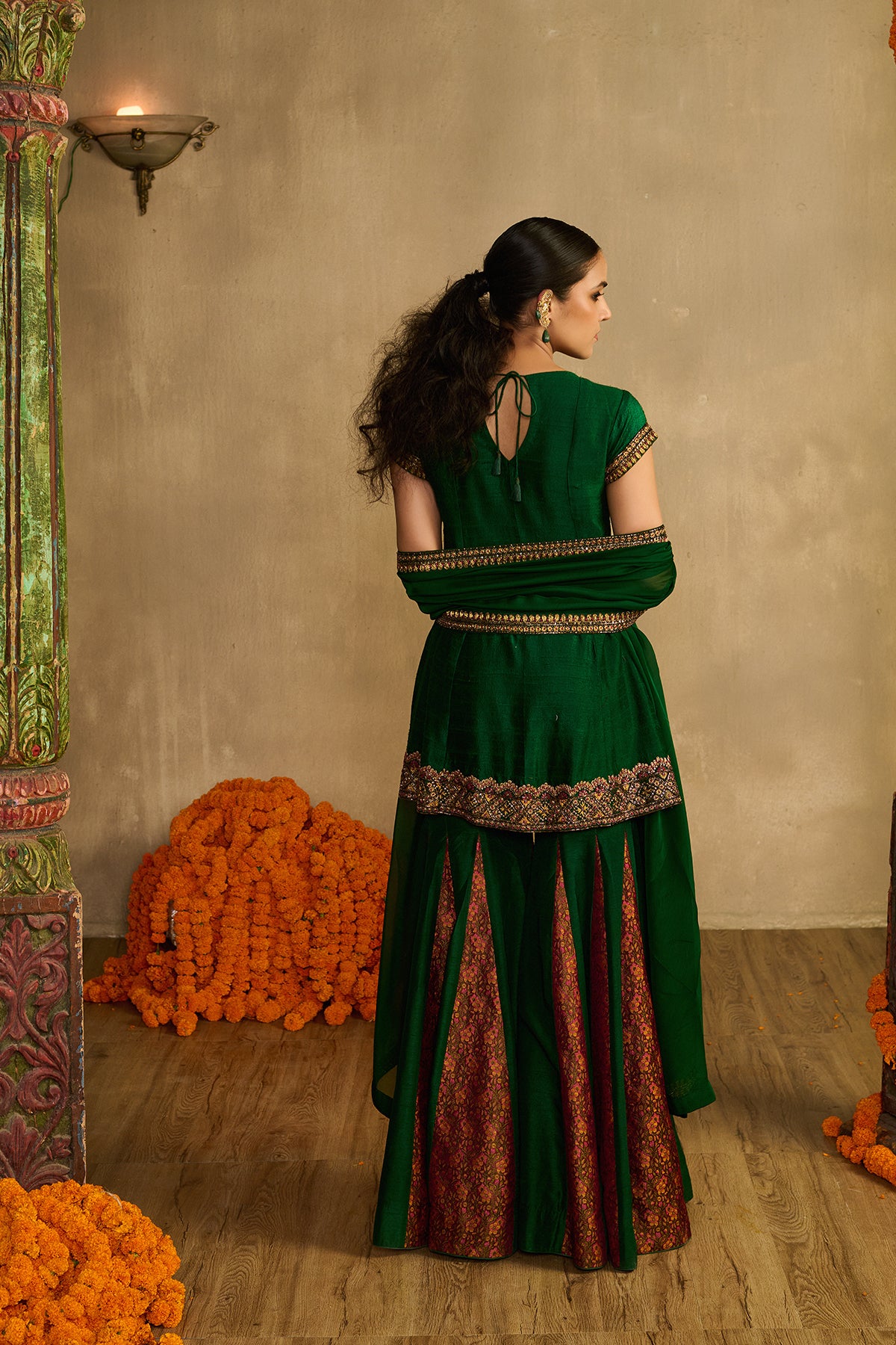 Paan Patola Gharara Set