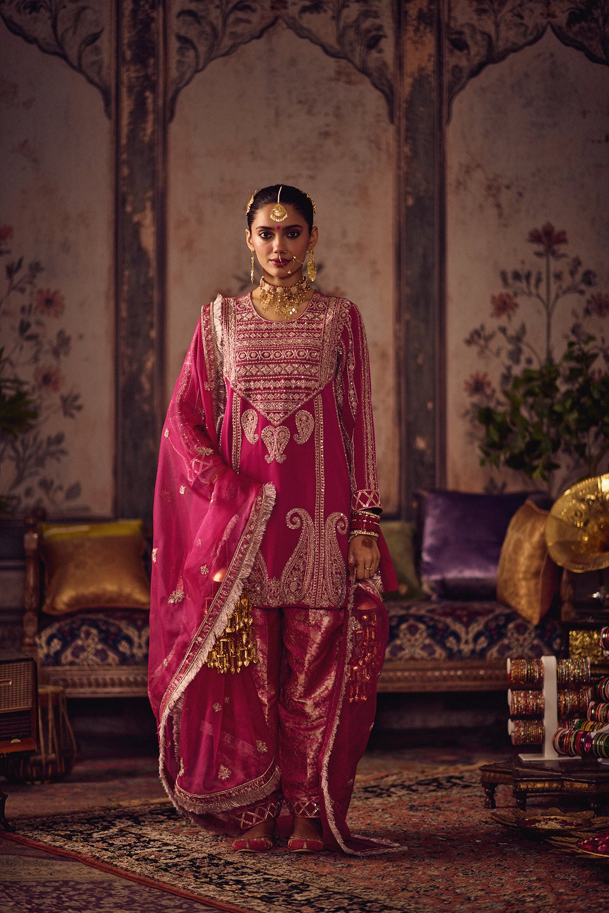 Gulabi Banarasi Salwar Set