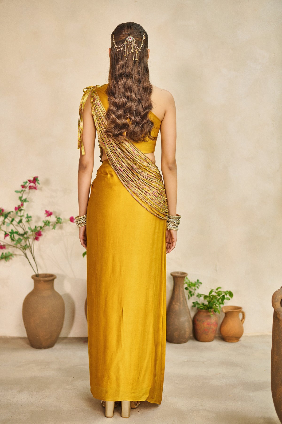 Kanak taar one shoulder sash top lungi skirt set
