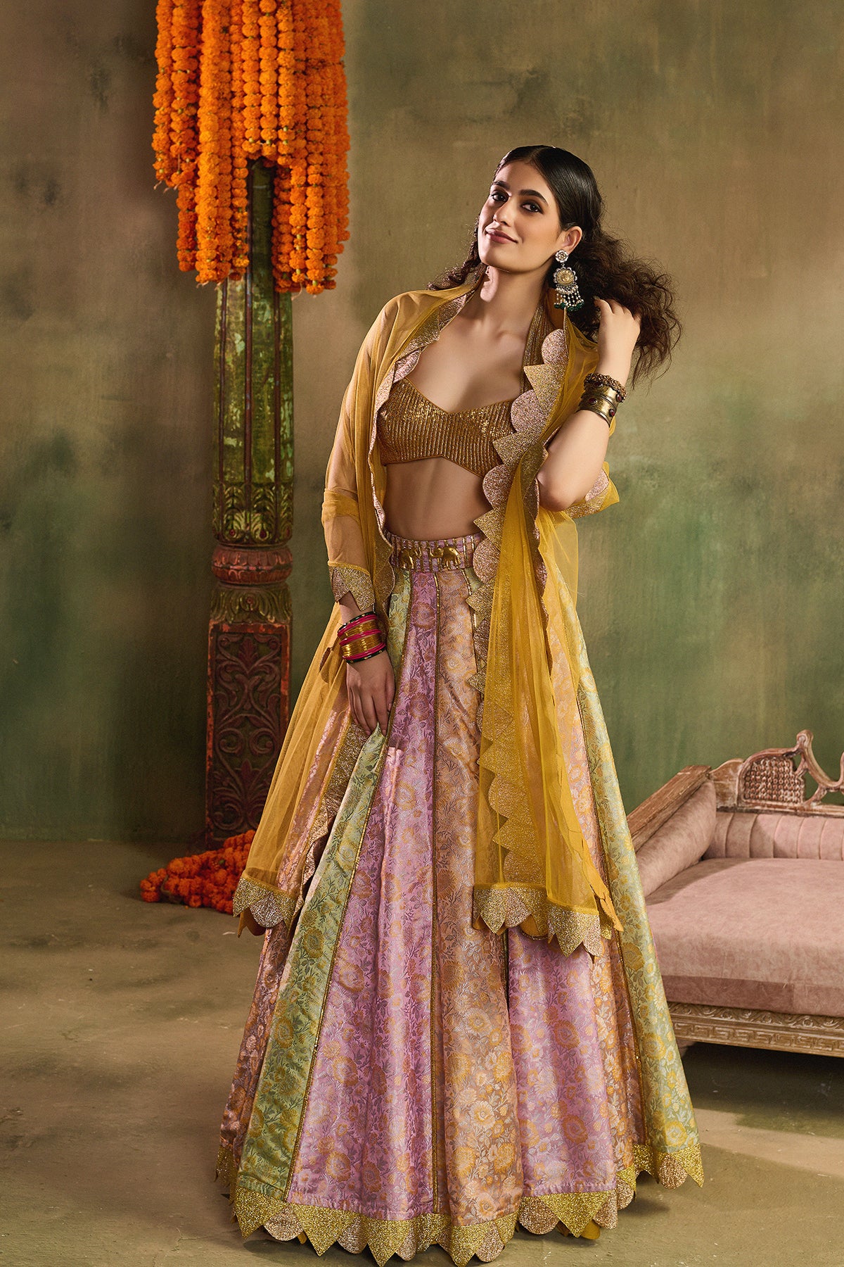 Riwaayat Lehenga Set